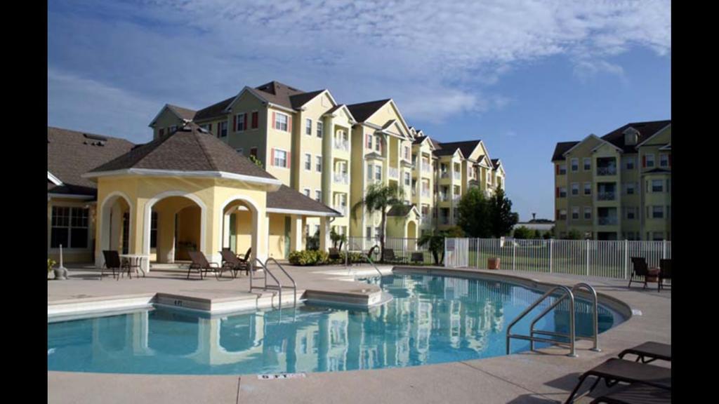 Cane Island Luxury Condo Kissimmee Room photo